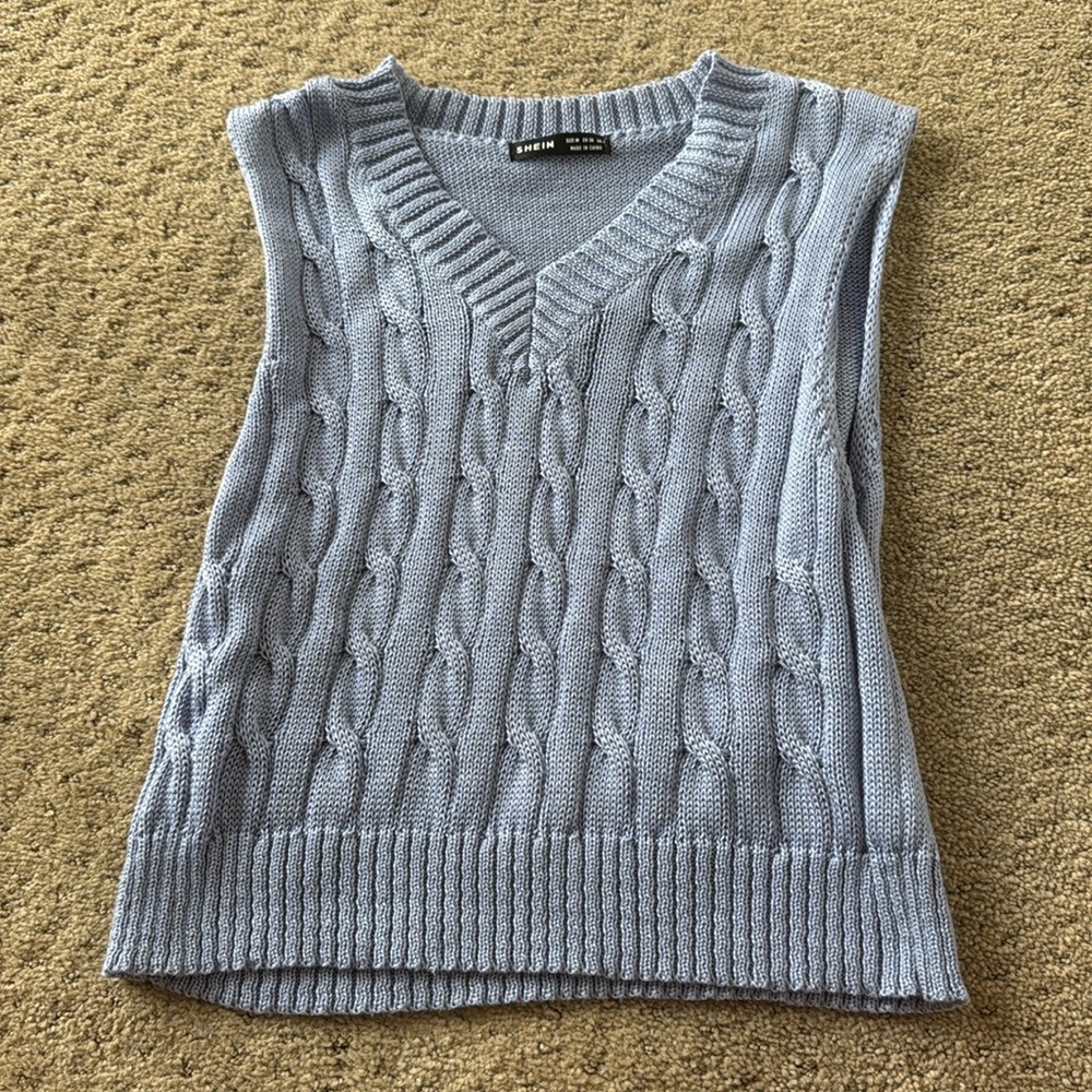 Knit vest